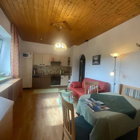 Im Haus Sonnleiten Am Weissensee *