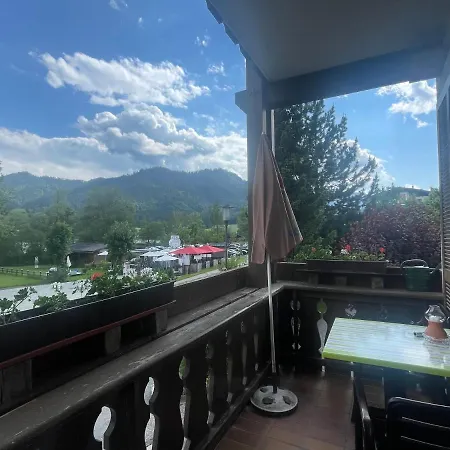 Im Haus Sonnleiten Am Weissensee アパート